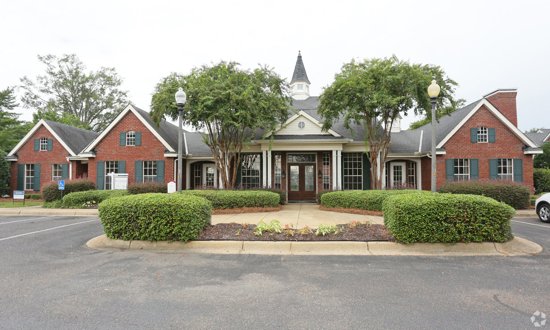 Photos And Video Of Inverness Apartments In Tuscaloosa AL   BuildingPhoto (7) (4) 